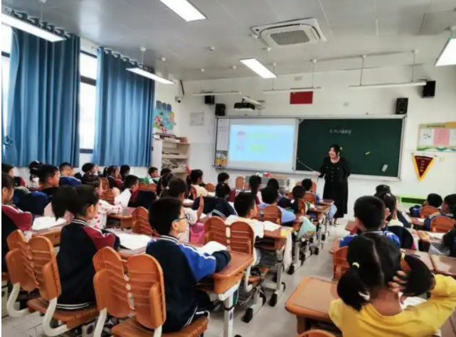 >劳动教育课程体系加强学生动手能力实践能力和创新能力的培养