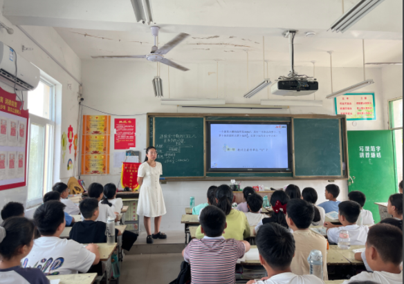 >双减提高课堂教学和课后服务质量有用减轻学生及家长过重负担