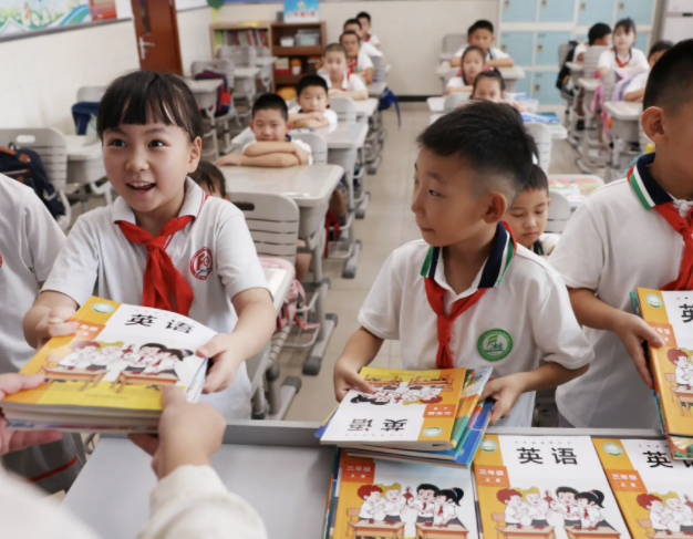 >小学引入学本教育理念激活讲堂初中推广集团化办学激发生机