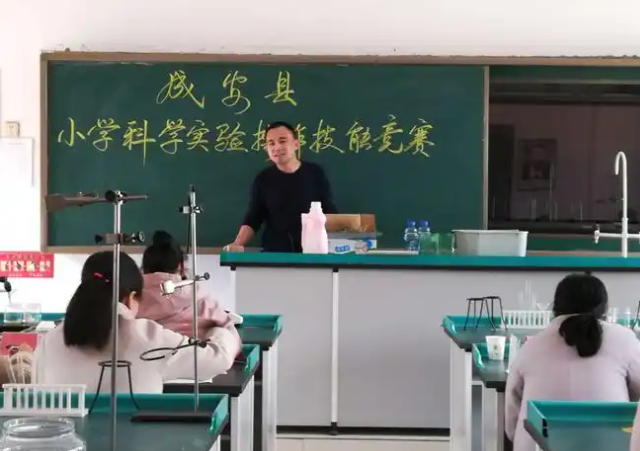 只有当立异实践成为学校常态科学思想成为每个孩子的根本本质