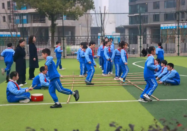 >先行探究也有村庄校的量体裁衣其五维推进的体系性实践