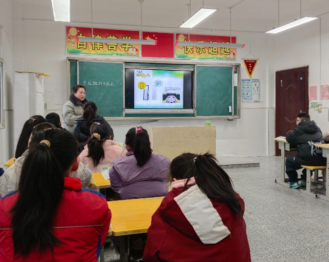 >一班一学期一课将传统的心思咨询室变为充满趣味性与互动性空间