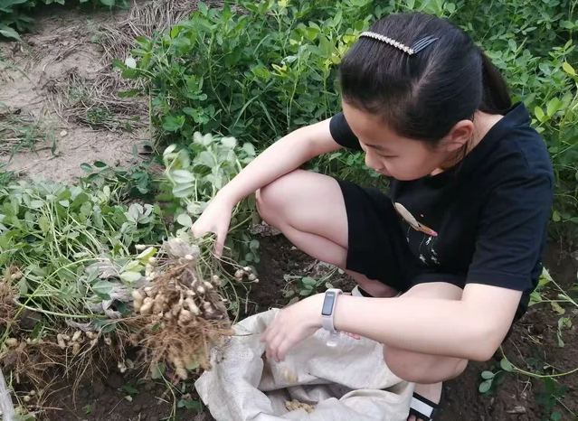 >纳入安全提示实现“无死角”覆盖守护学生身心健康与生命安全