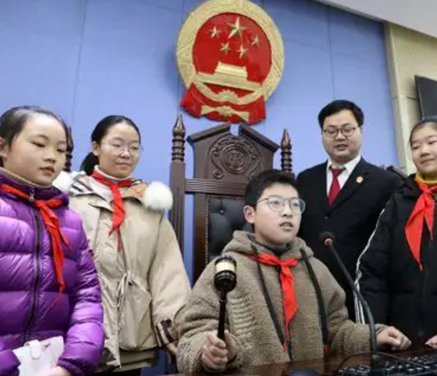 >法治冬令营活动举行趣味十足的互动体会干货满满的法律知识