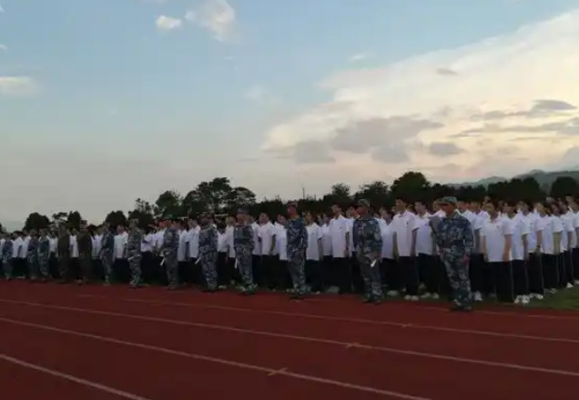 实时收集学生运动负荷心率等数据为学生个性化训练供给科学依据