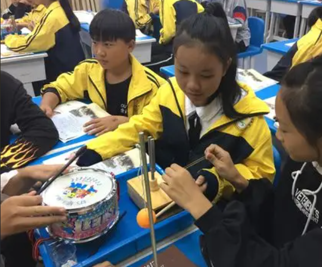 >校园应着力打造一支契合层次教育要求的高水平双师型教师团队