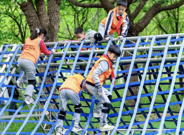 >联成构建家校社企医教联体为孩子健康快乐生长赋能增值