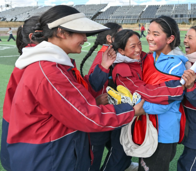 >同体教育的样板让校园成为各民族学生共居共学共事共乐的家园