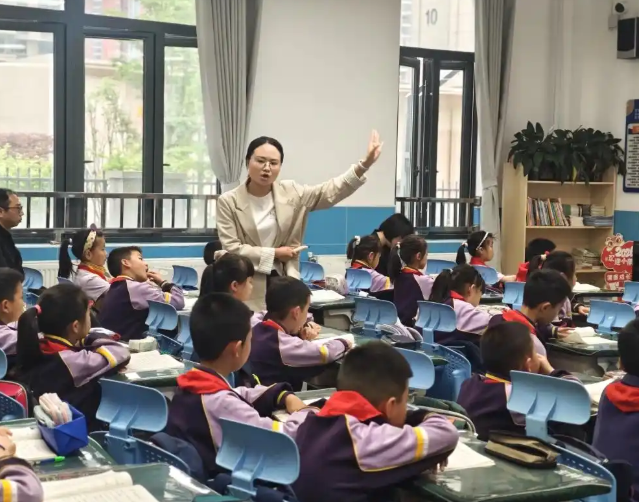 >既是家长对校园作业的认可与信任也是推进校园不断前行的重要动力