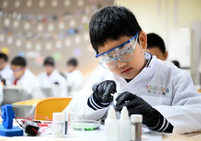 >健康生长作为目标以每个学生的实在取得作为前提考量