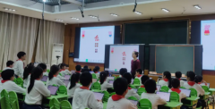 >關註學生創新意識高階思維和實踐能力的發展